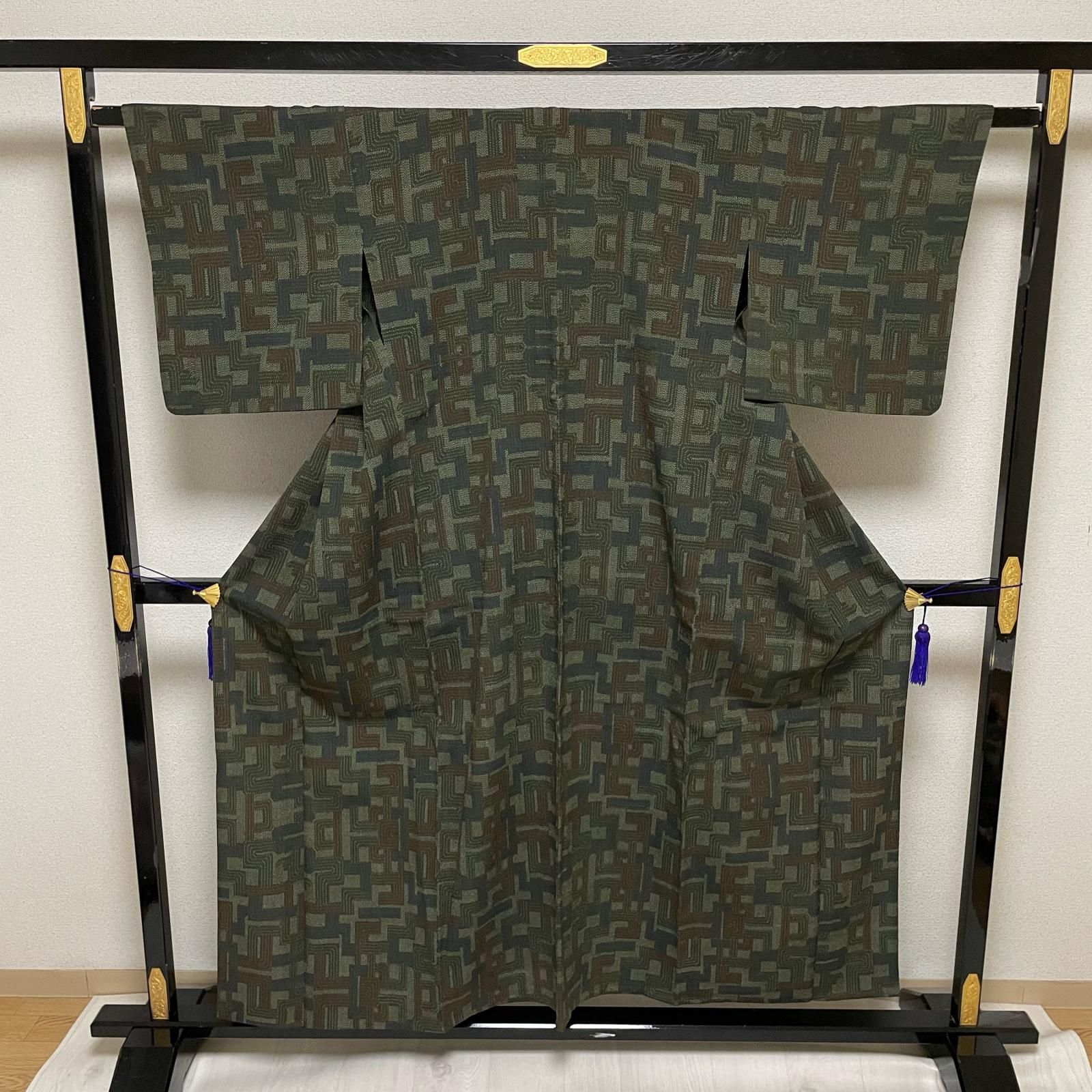 本塩沢お召 単衣仕立て 素敵な色柄 着物 正絹 X-3255
