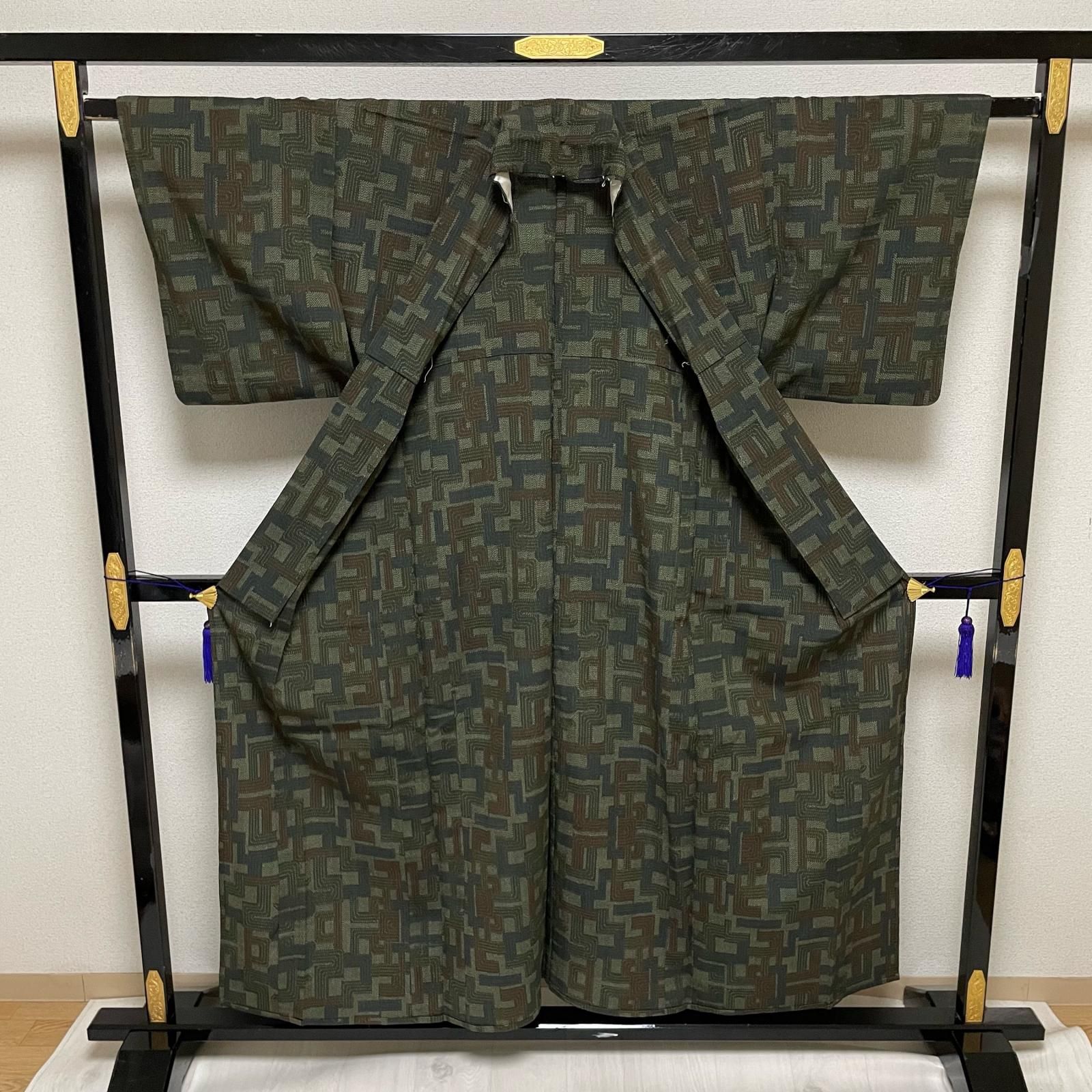 本塩沢お召 単衣仕立て 素敵な色柄 着物 正絹 X-3255