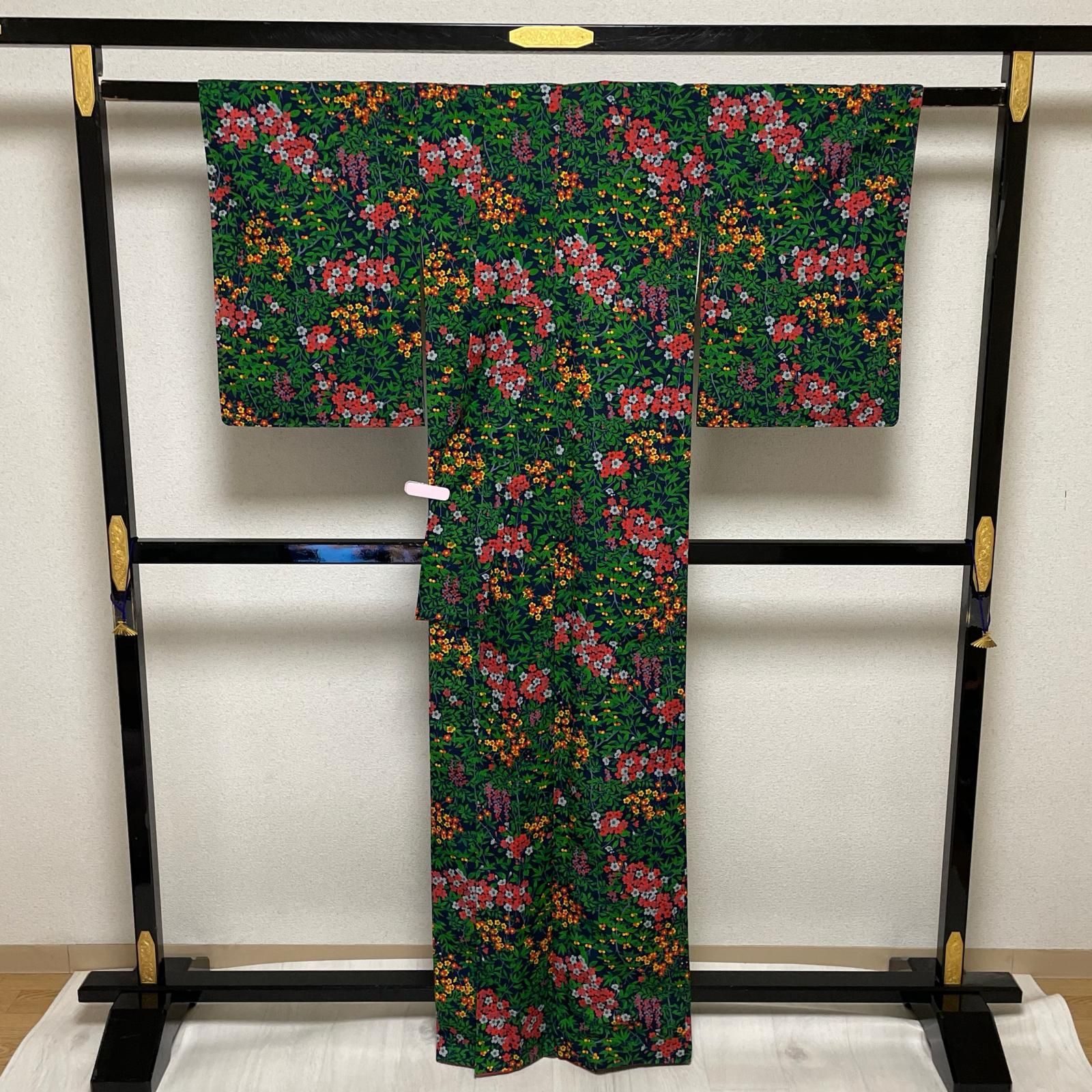真綿紬 鮮やかな花模様 着物 正絹 X-3259