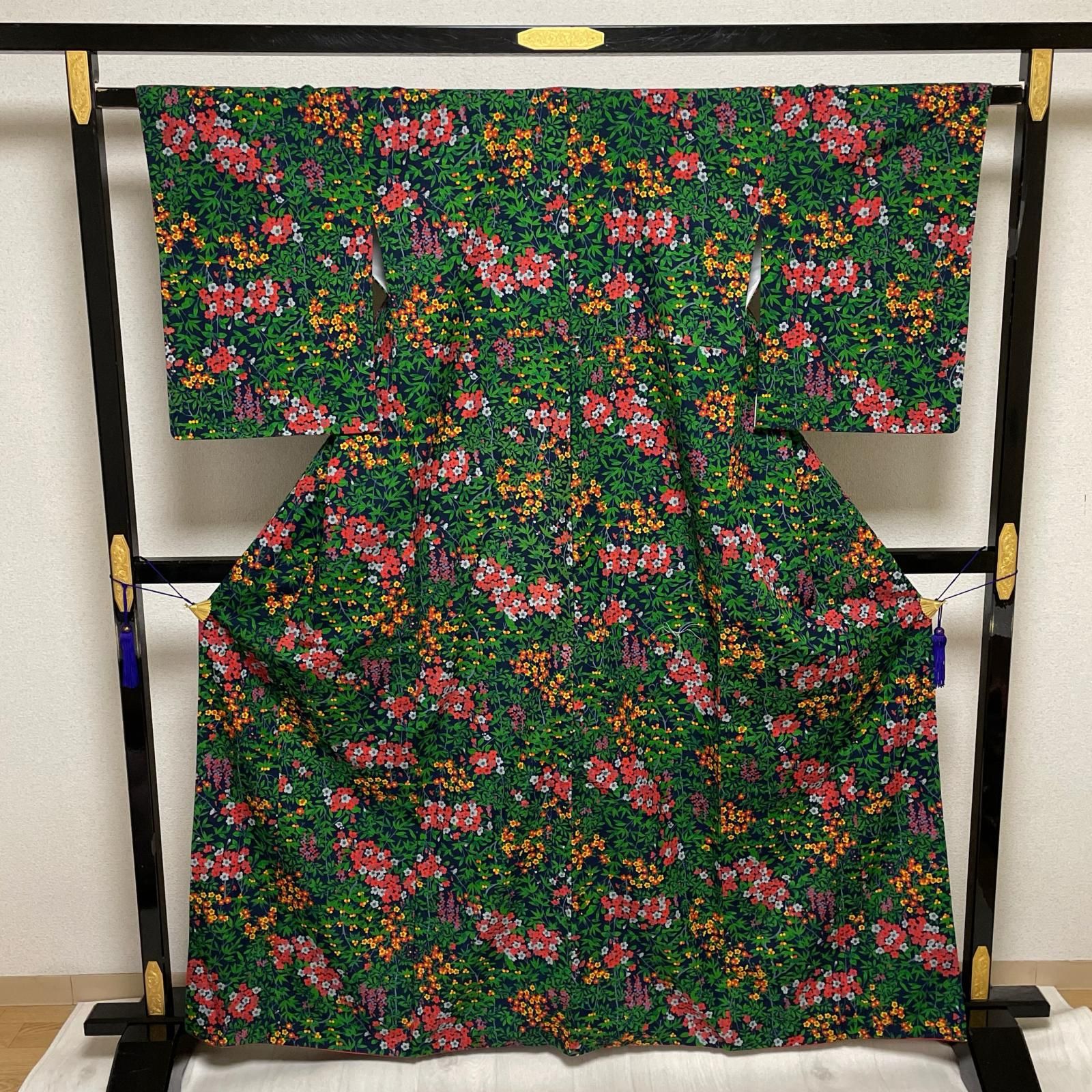 真綿紬 鮮やかな花模様 着物 正絹 X-3259