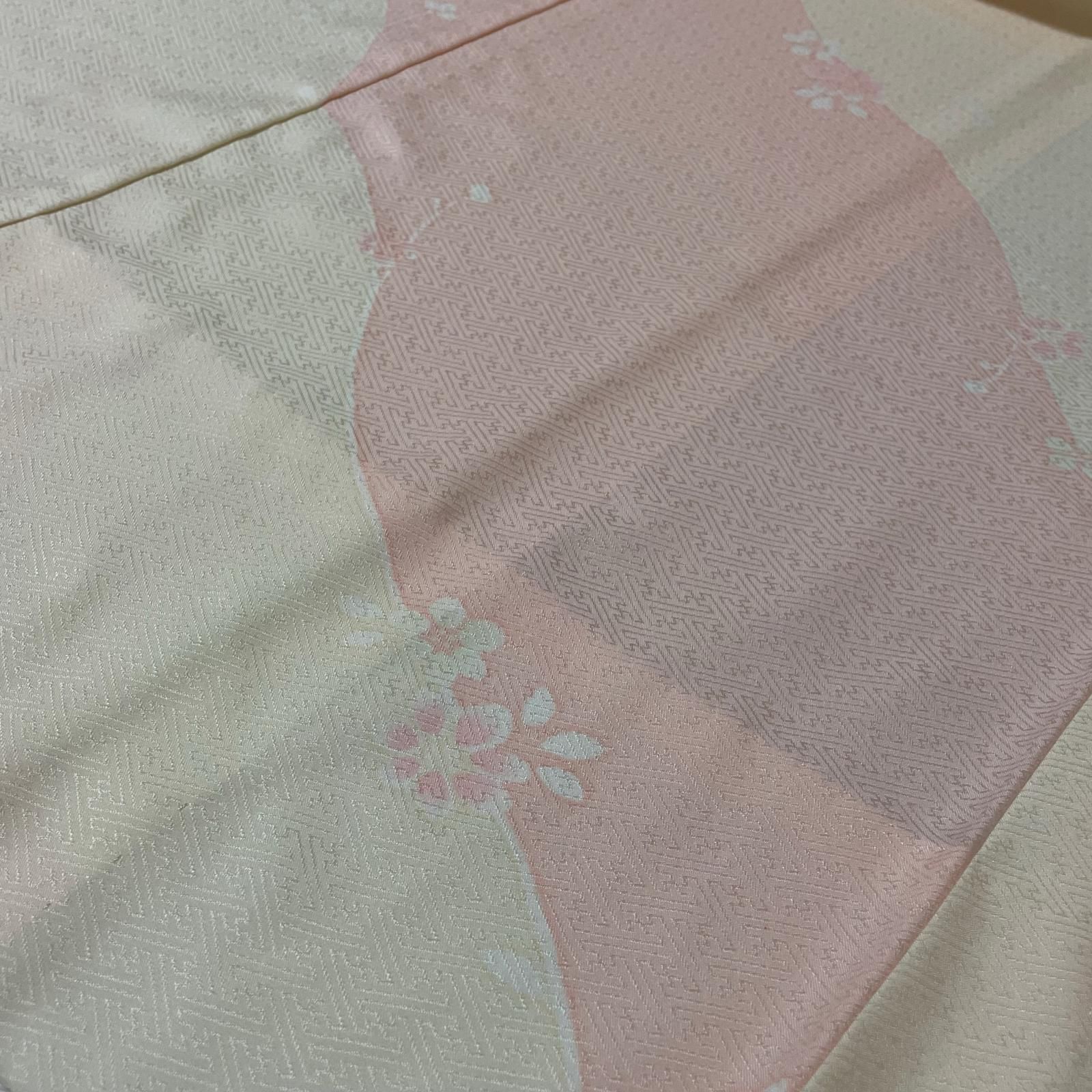 長襦袢 紗綾形 上品な花模様 着物 正絹 X-3273