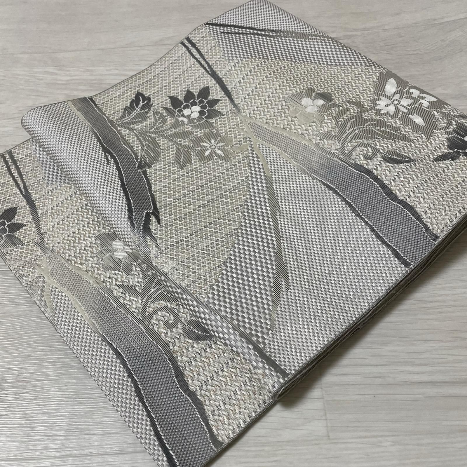 本場筑前博多織 名古屋帯 花模様 上品な色味 八寸 正絹 着物 X-3279