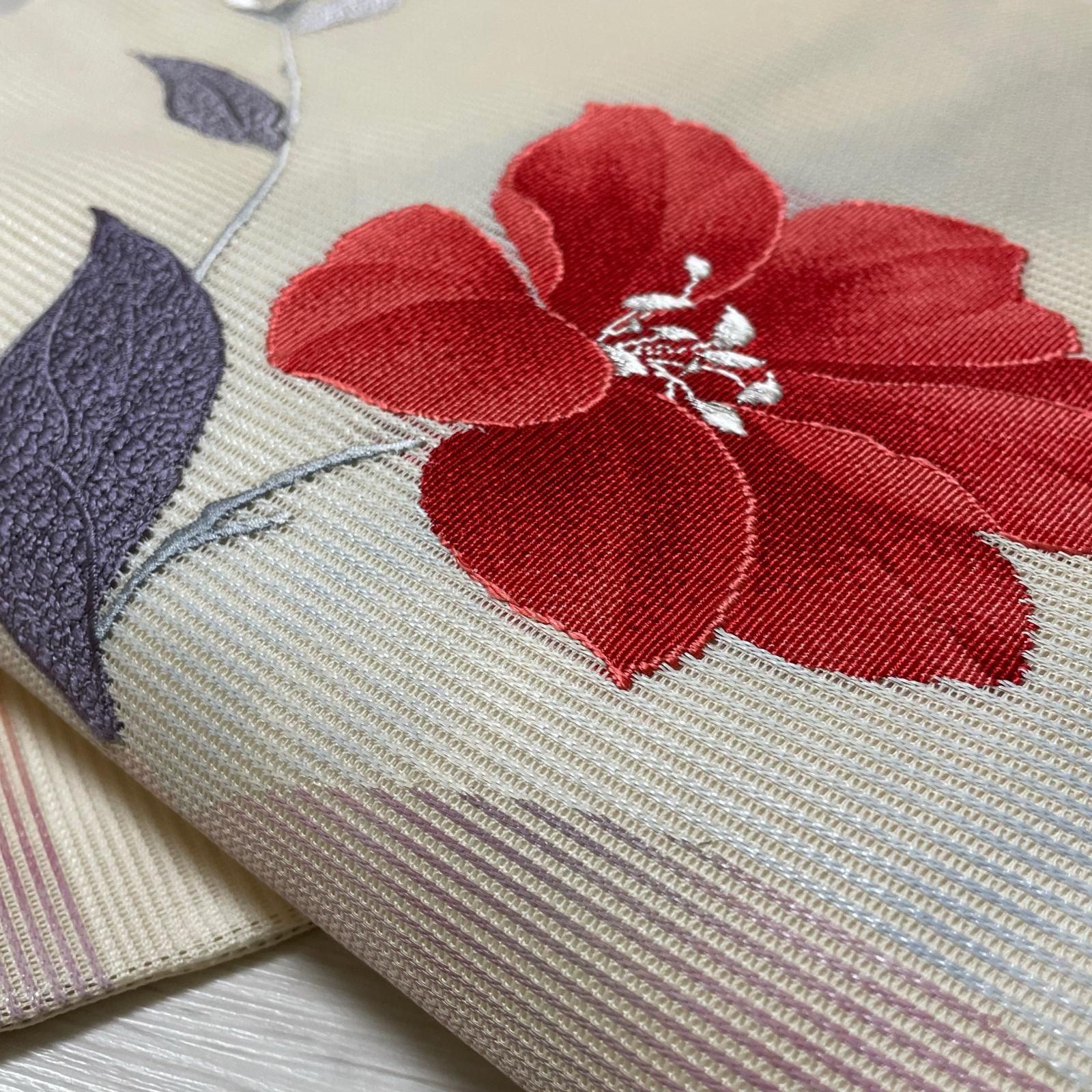 名古屋帯 絽綴れ 鮮やかな花模様 九寸 正絹 着物 X-3309