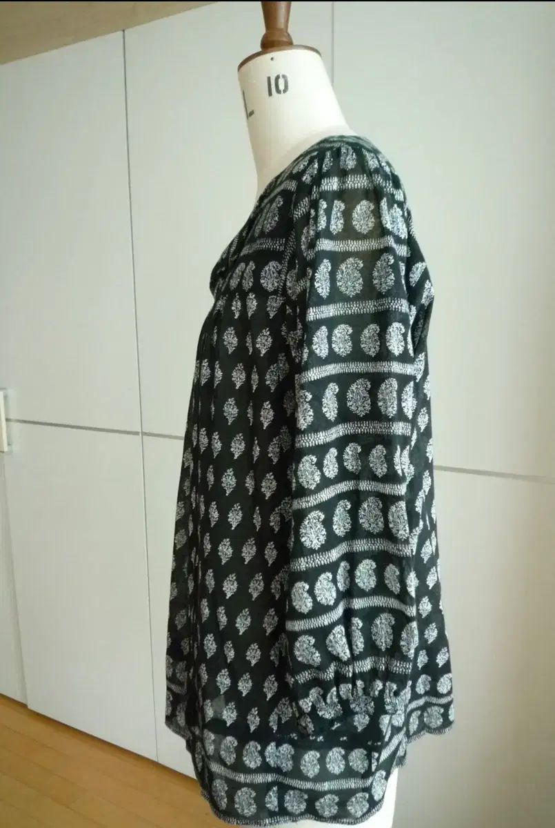 メイドウェル - Peasant Printed Blouse メイドウェル - Peasant Printed Blouse