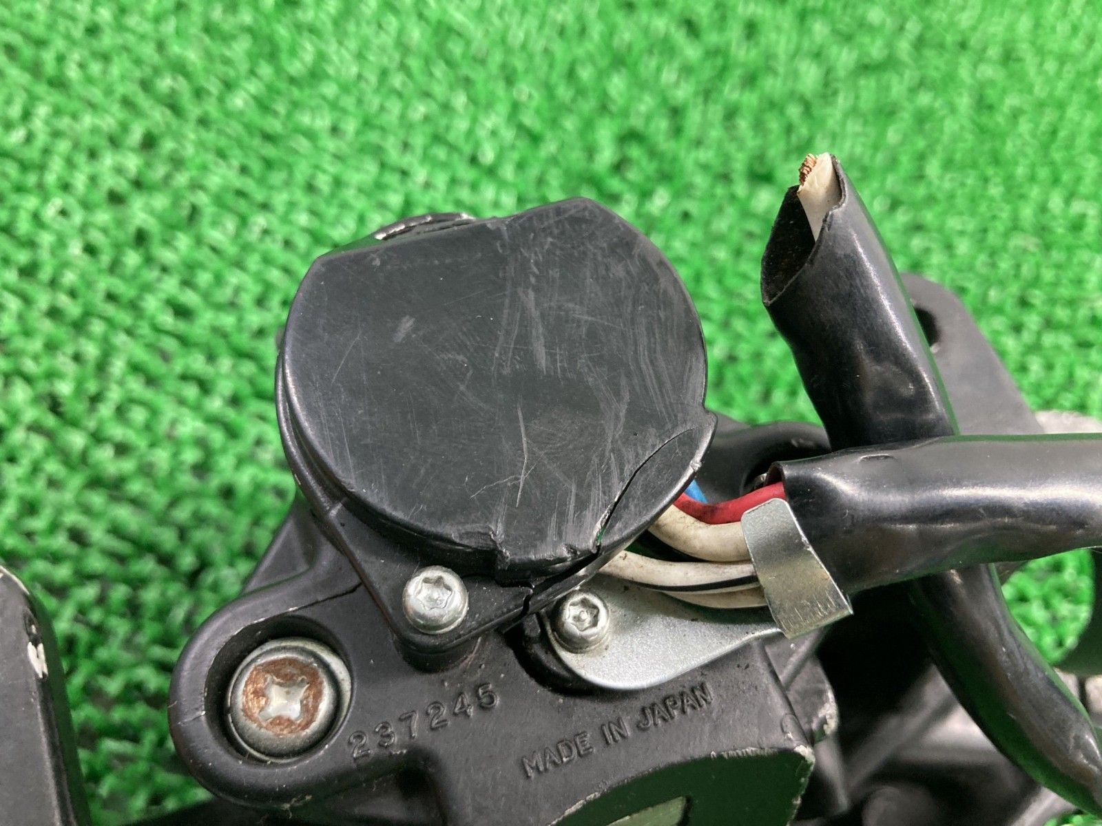 ZRX400 トップブリッジ 315 カワサキ 純正 中古 ZR400E 41φ 修復素材に kE ZRX400 トップブリッジ 315 カワサキ 純正 中古 ZR400E 41φ 修復素材に kE