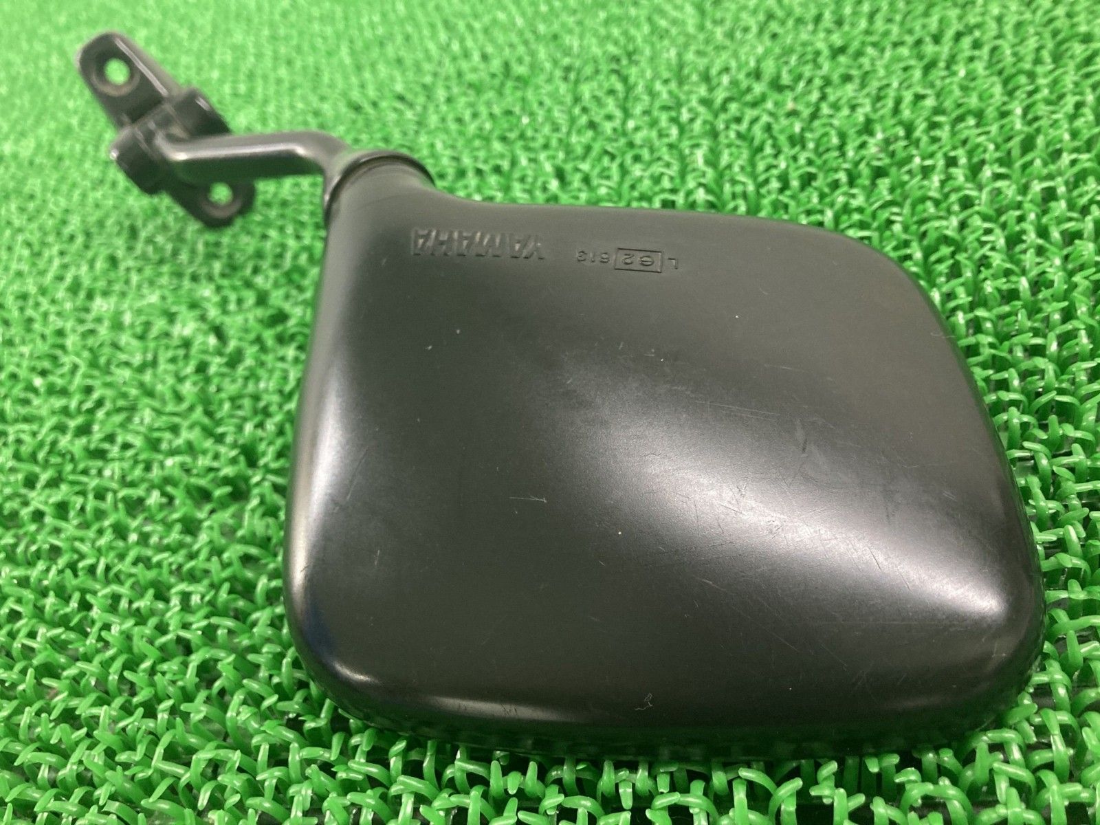 FZ750 ミラー 右 613 ヤマハ 純正 中古 1FM 修復素材に コケキズ無し 安心ノーマル Vq FZ750 ミラー 右 613 ヤマハ 純正 中古 1FM 修復素材に コケキズ無し 安心ノーマル Vq