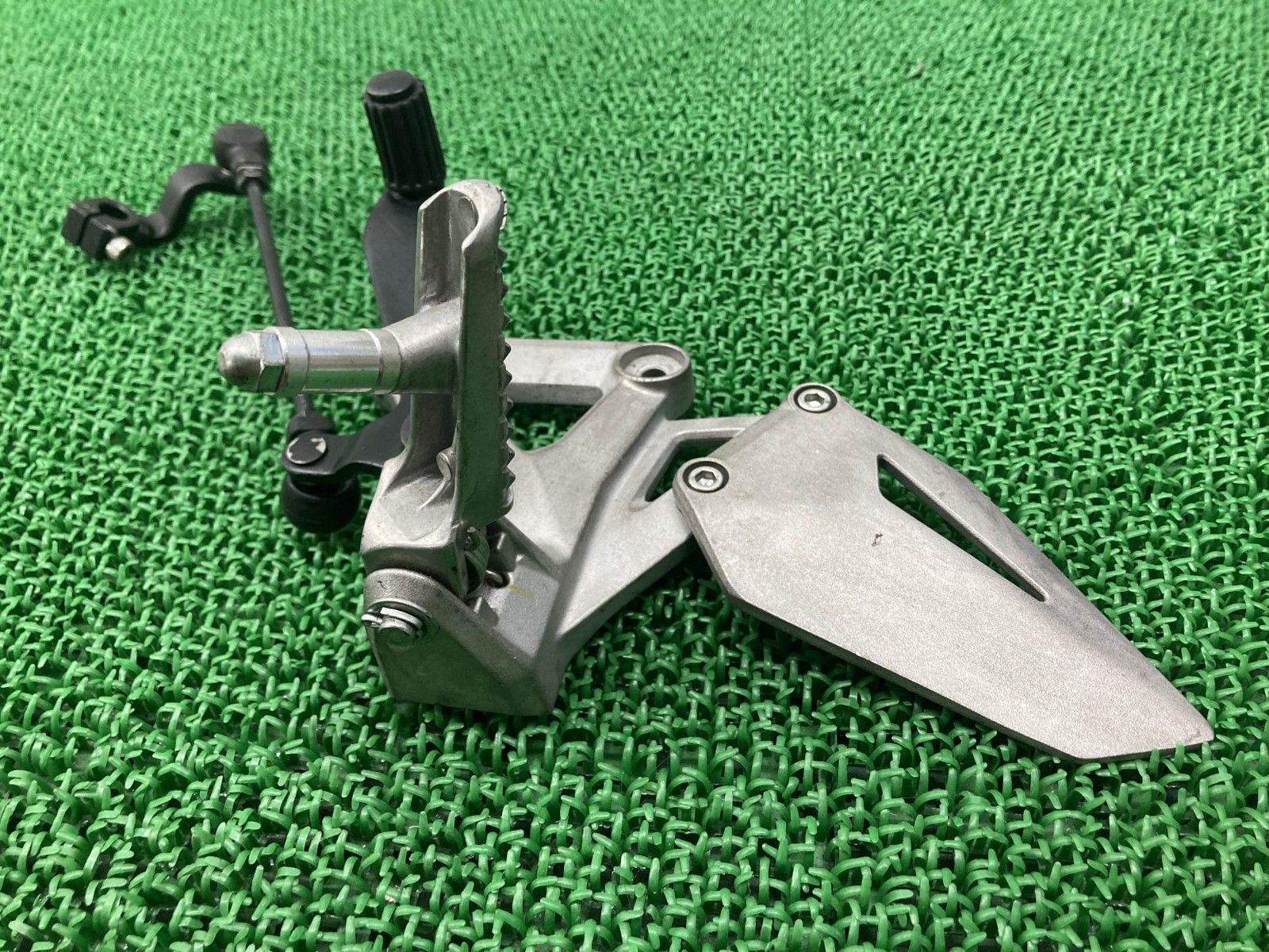 CBR250RR ステップ 左 K64 ホンダ 純正 中古 MC51 メインステップ ペグ ロッド Ie CBR250RR ステップ 左 K64 ホンダ 純正 中古 MC51 メインステップ ペグ ロッド Ie