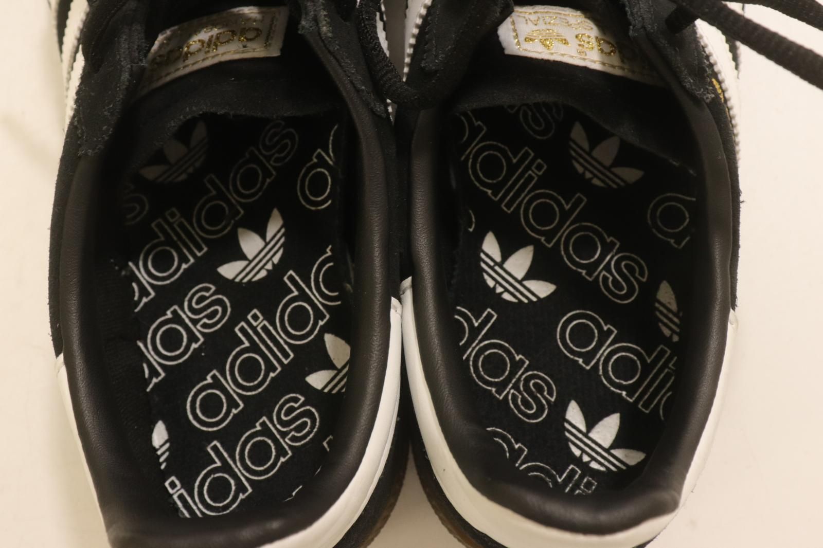 【中古】 adidas メンズスニーカー 28cm HANDBALL SPEZIAL adidas 28cm 黒 ブラック 白 ホワイト ロゴ