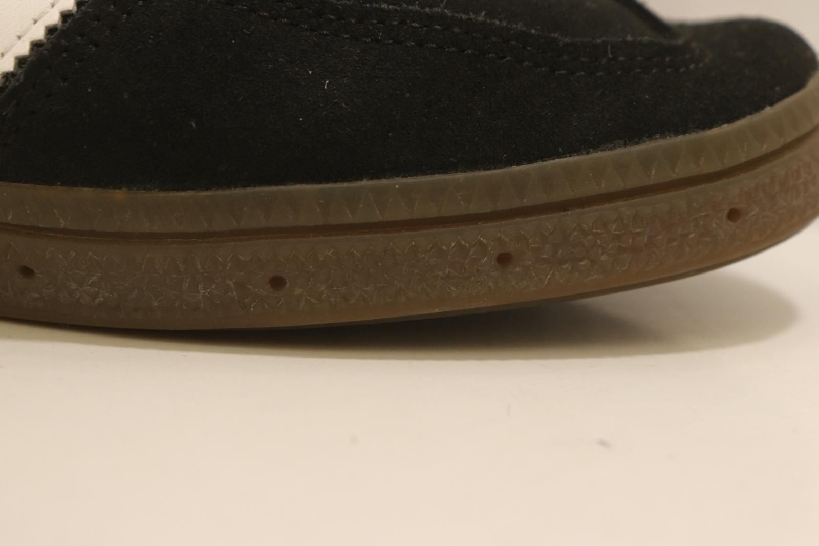 【中古】 adidas メンズスニーカー 28cm HANDBALL SPEZIAL adidas 28cm 黒 ブラック 白 ホワイト ロゴ