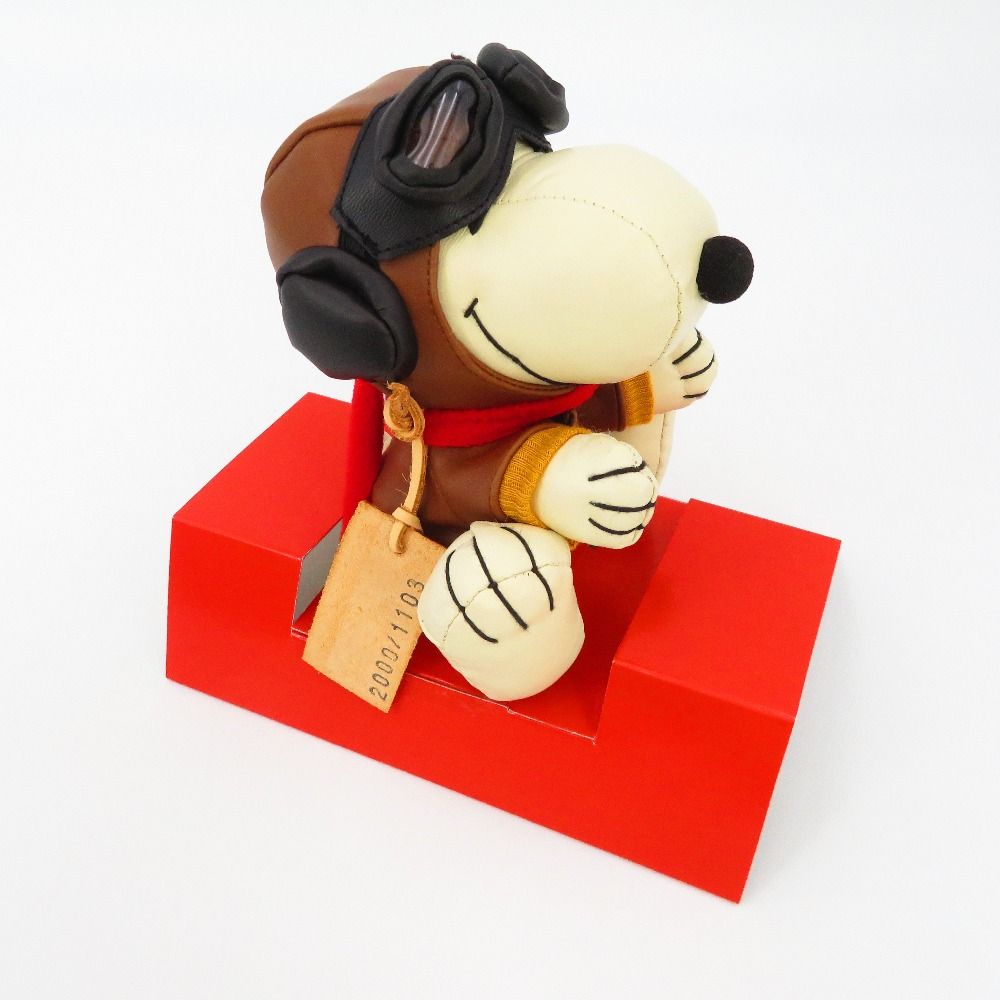 レザースヌーピー FLYING ACE 1103 ぬいぐるみ シリアルナンバー入り 1103/2000 キャラクターグッズ レザースヌーピー FLYING ACE 1103 ぬいぐるみ シリアルナンバー入り 1103/2000 キャラクターグッズ