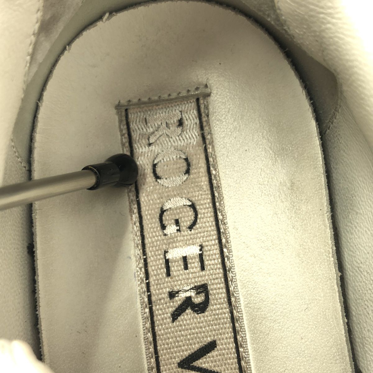 Roger Vivier / ロジェ・ヴィヴィエ | レザー バックル ラウンドトゥ