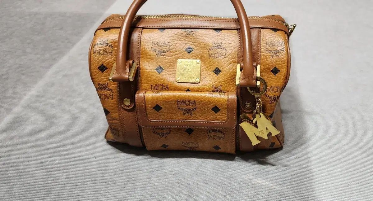 MCM ヴィセトス ボストンバッグ ブラウン