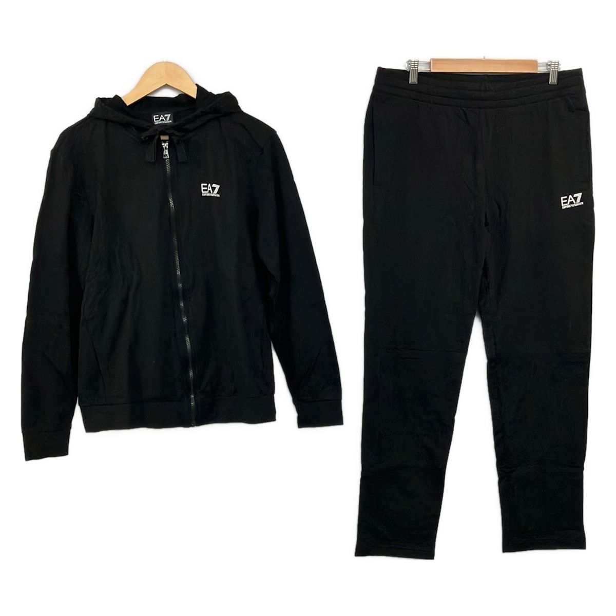 EMPORIOARMANI(エンポリオアルマーニ) レディースパンツセットアップ レディース美品 - 黒×白 ウエストゴム/ジップアップ/EA7