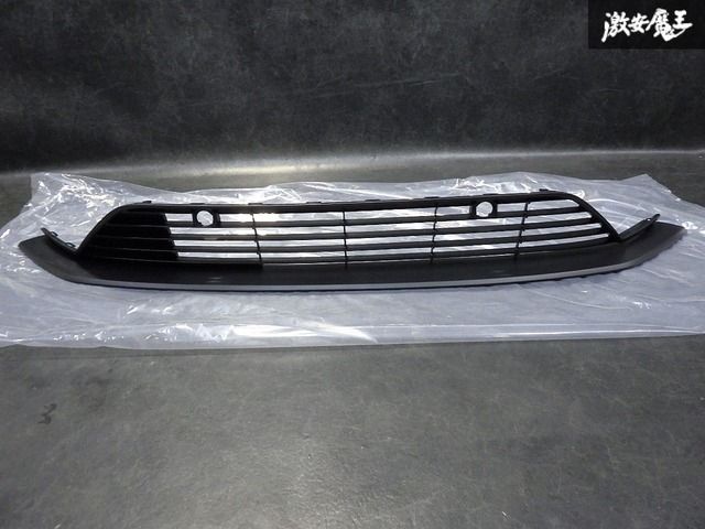 【新品！ 即発送！】ホンダ 純正 GR1 GR2 GR3 GR4 GR5 GR6 前期 フィット ロアグリル フロントバンパー グリル 71151-TZA-00