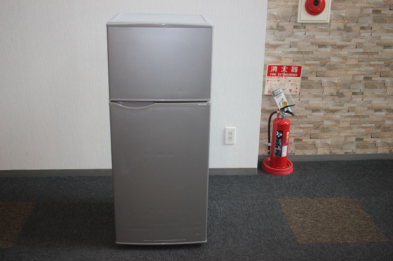 2ドアノンフロン冷凍冷蔵庫118L　SHARP　　SJ-H12DｰS