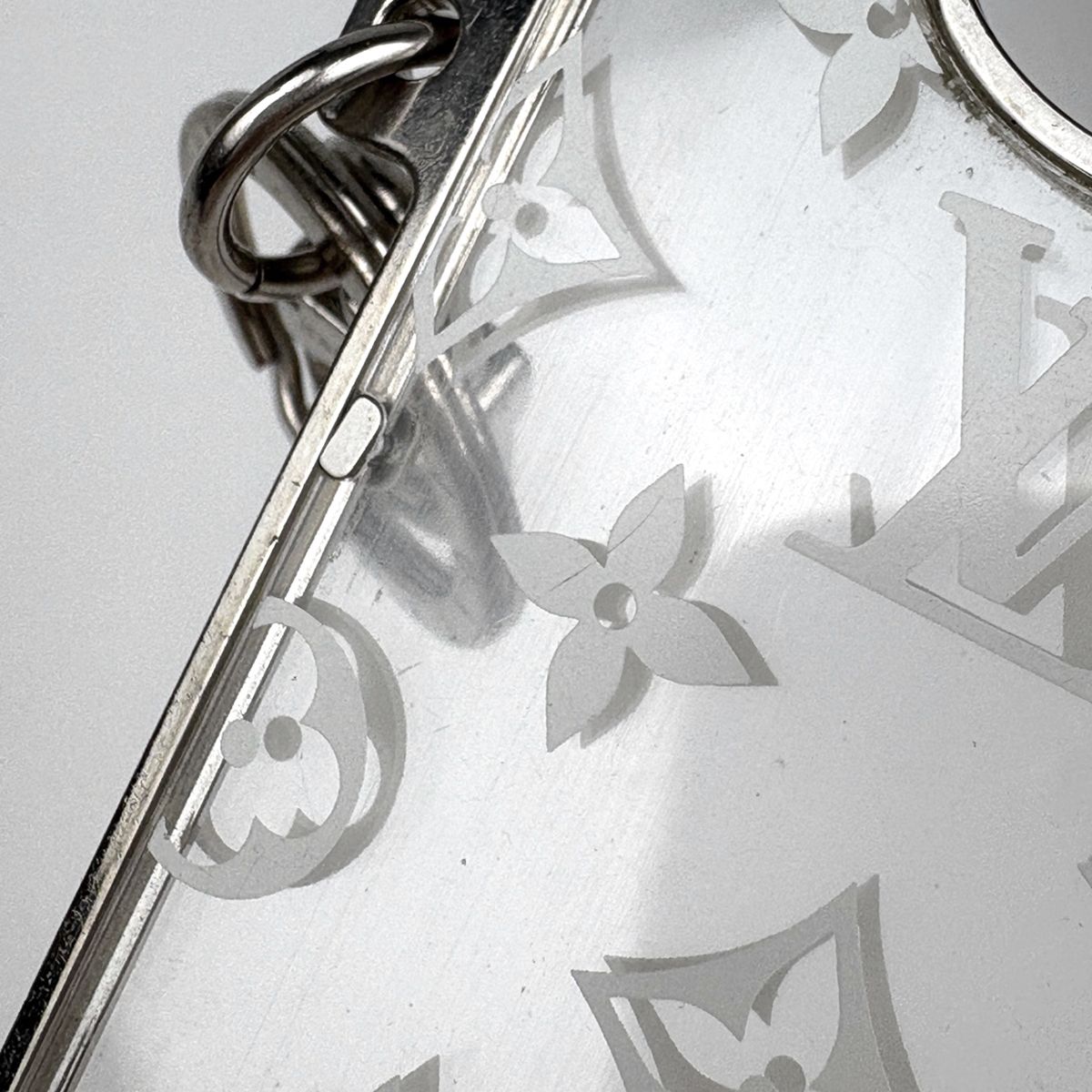 ルイ・ヴィトン Louis Vuitton ポルトクレ LVプリズ キーホルダー ID