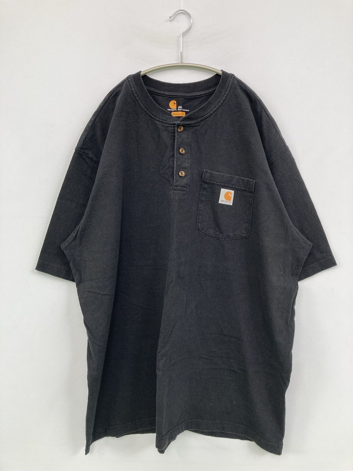 Carhartt カーハート Tシャツ/カットソー 2XL ブラック 無地 ワンポイント ブランドロゴ ミドル丈 半袖 ヘンリーネック メンズ