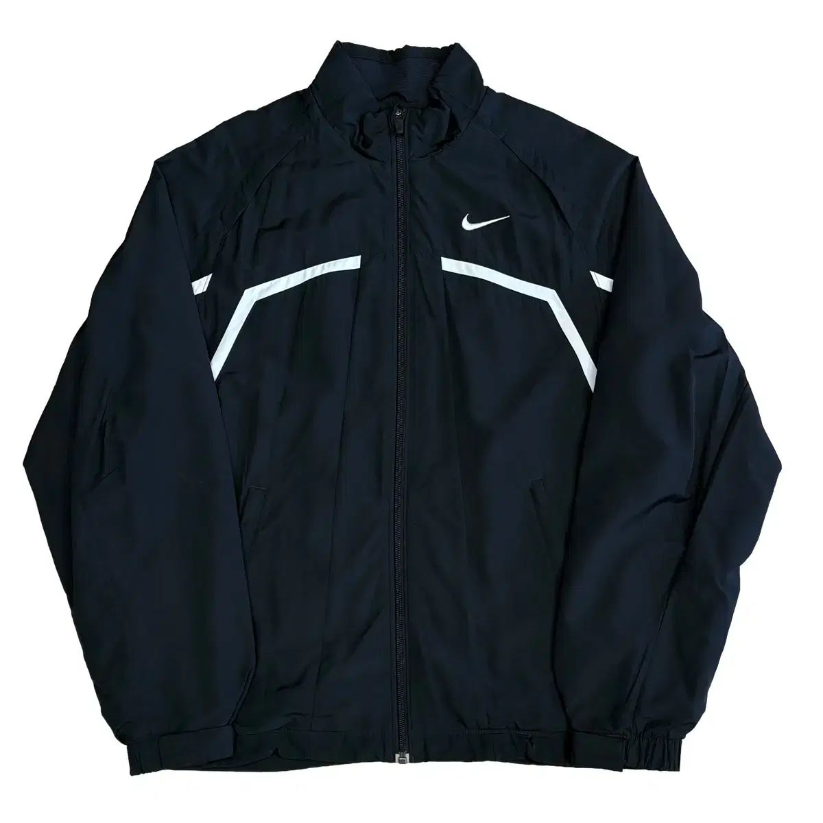 M NIKE ブラック ウィンドブレーカー-完売商品