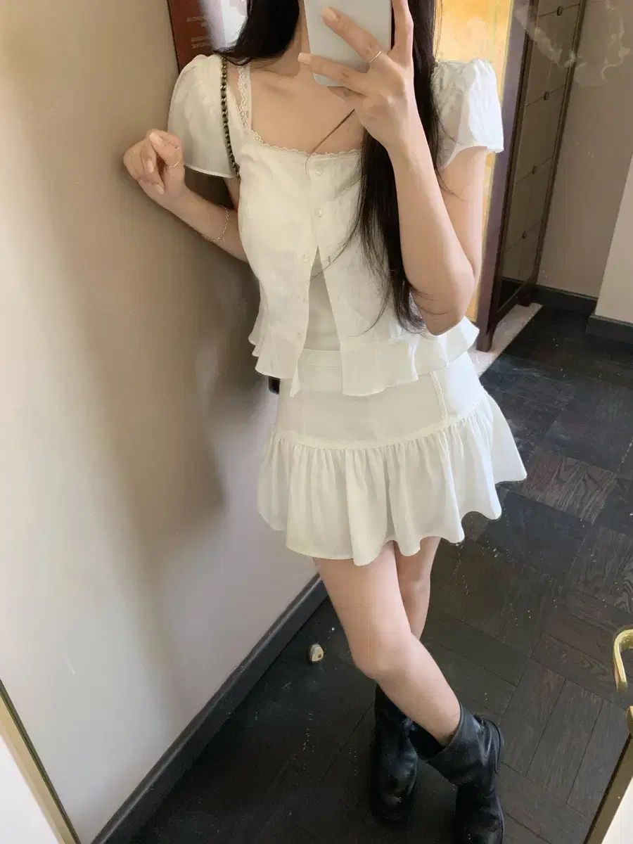 (新品) ショップリーズ leeds ウェンディ フレアブラウス