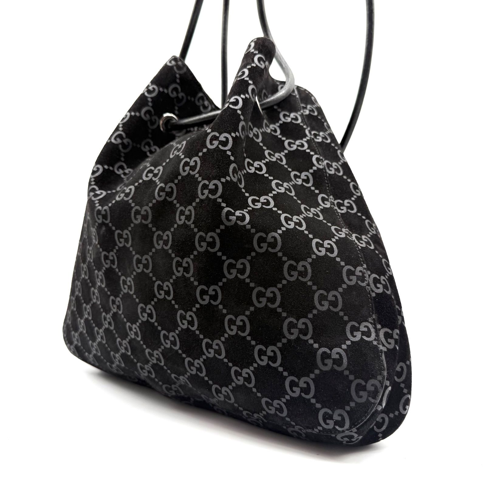 【良品】GUCCI y2k shoulder bag black suède purse drawstring bag unisex グッチ ショルダーバッグ 巾着型 GG柄 メンズ レディース 男女兼用