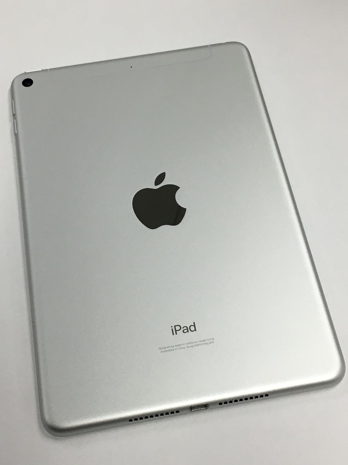 極美品 Apple iPad mini 5 64GB シルバー【動作確認・初期化済