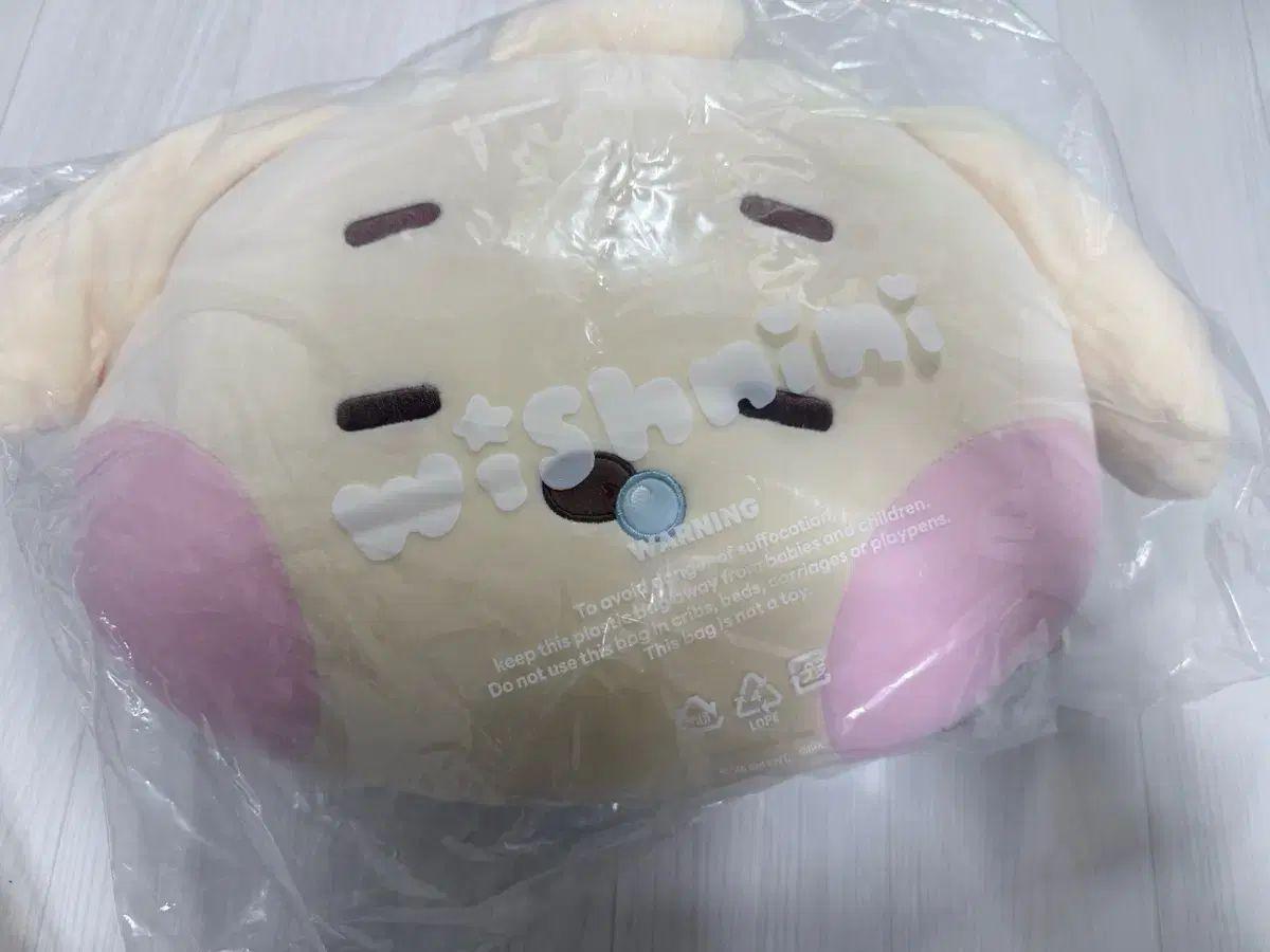 WIND AND WISH Tree Cushion 未開封