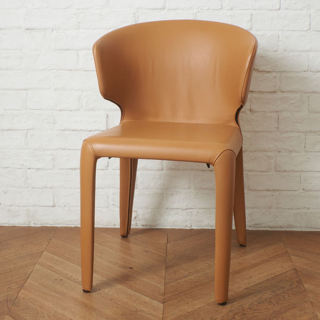 カッシーナ 367 HOLA アームチェア 本革 Hannes Wettstein オラ ダイニングチェア 椅子 サイドチェア Cassina シンプル モダン 100633