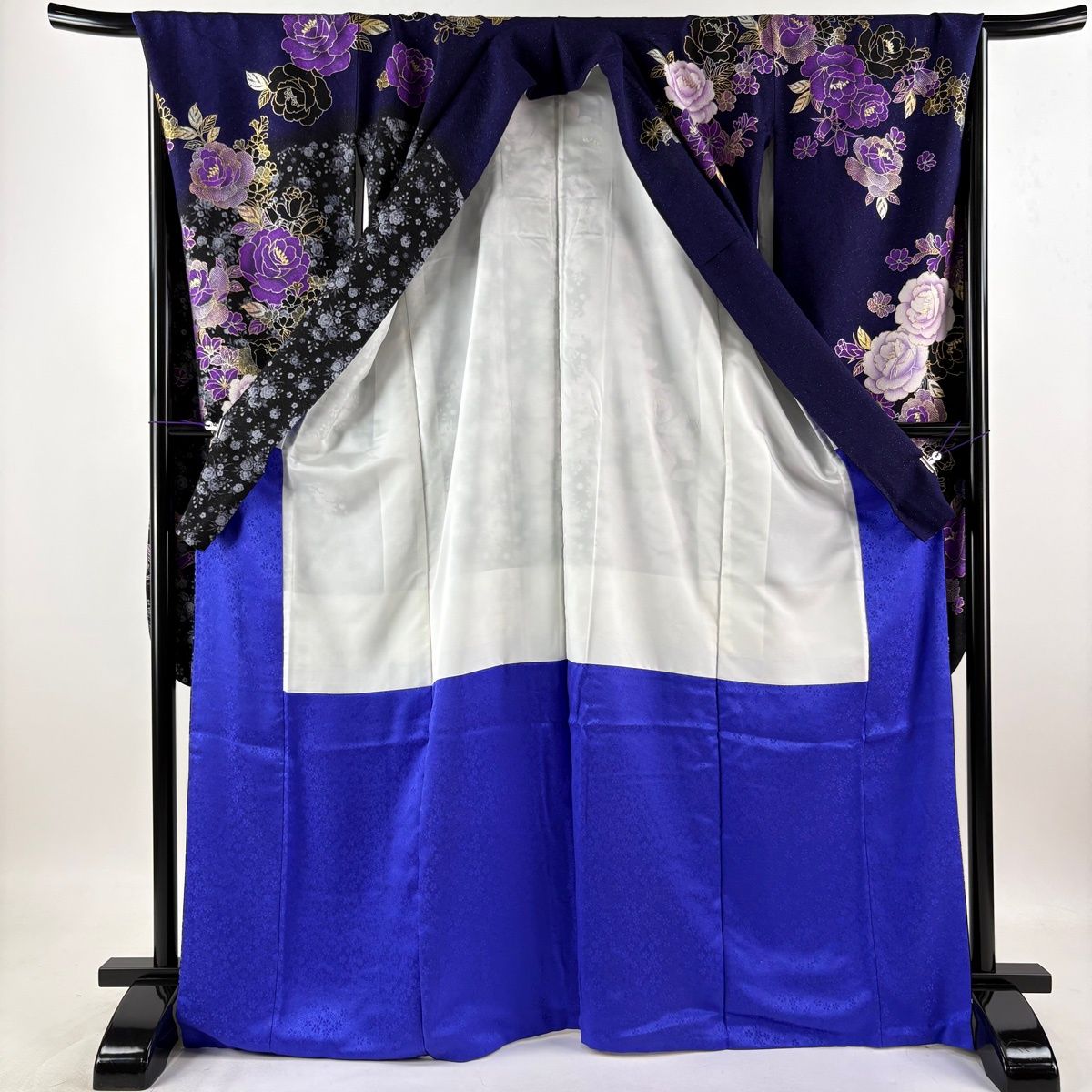 振袖 身丈169.5cm 裄丈69.5cm L 袷 やまと 薔薇 リボン 銀通し 金銀彩 濃紫 正絹 逸品 【中古】