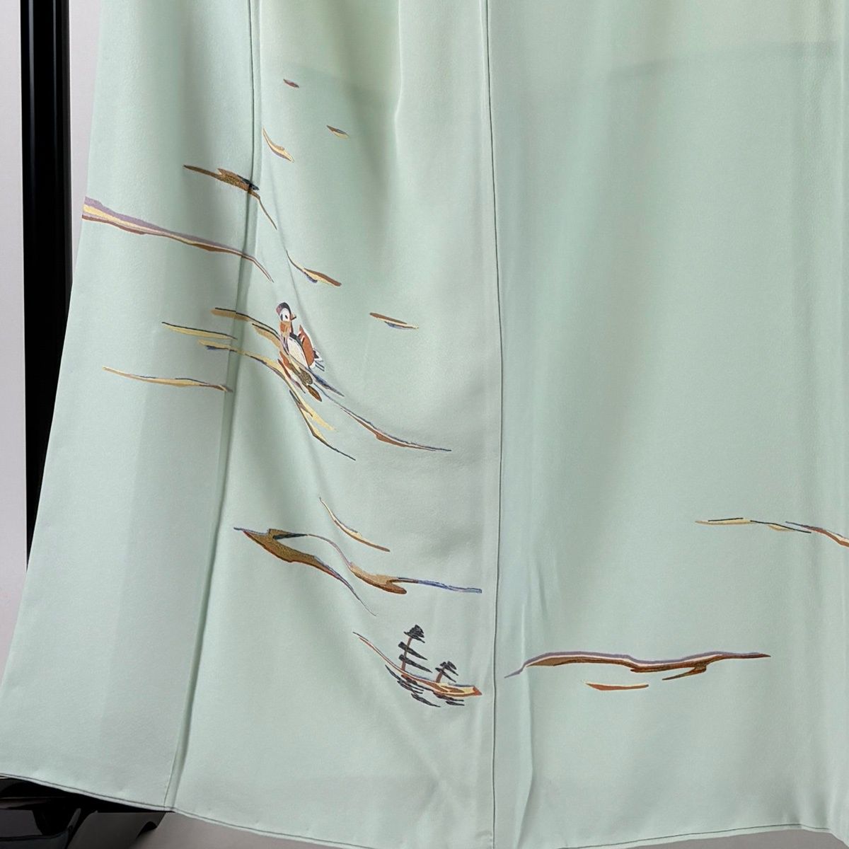 付下げ 身丈160cm 裄丈68cm L 袷 鴛鴦 霞 刺繍 金糸 薄緑 正絹 秀品