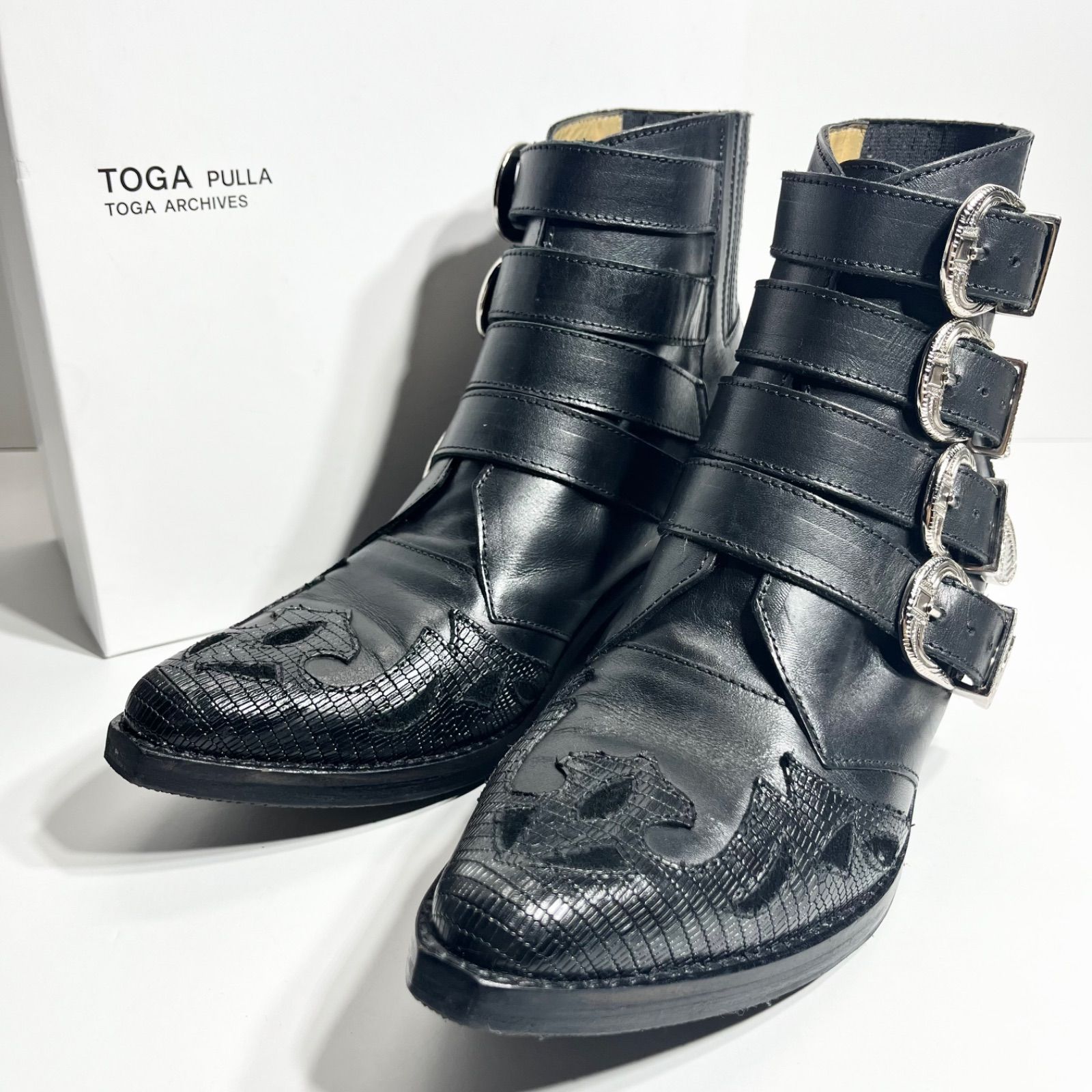 【極美品】TOGA PULLA トーガプルラ ４連メタル レザーブーツ 36 黒 ビブラム