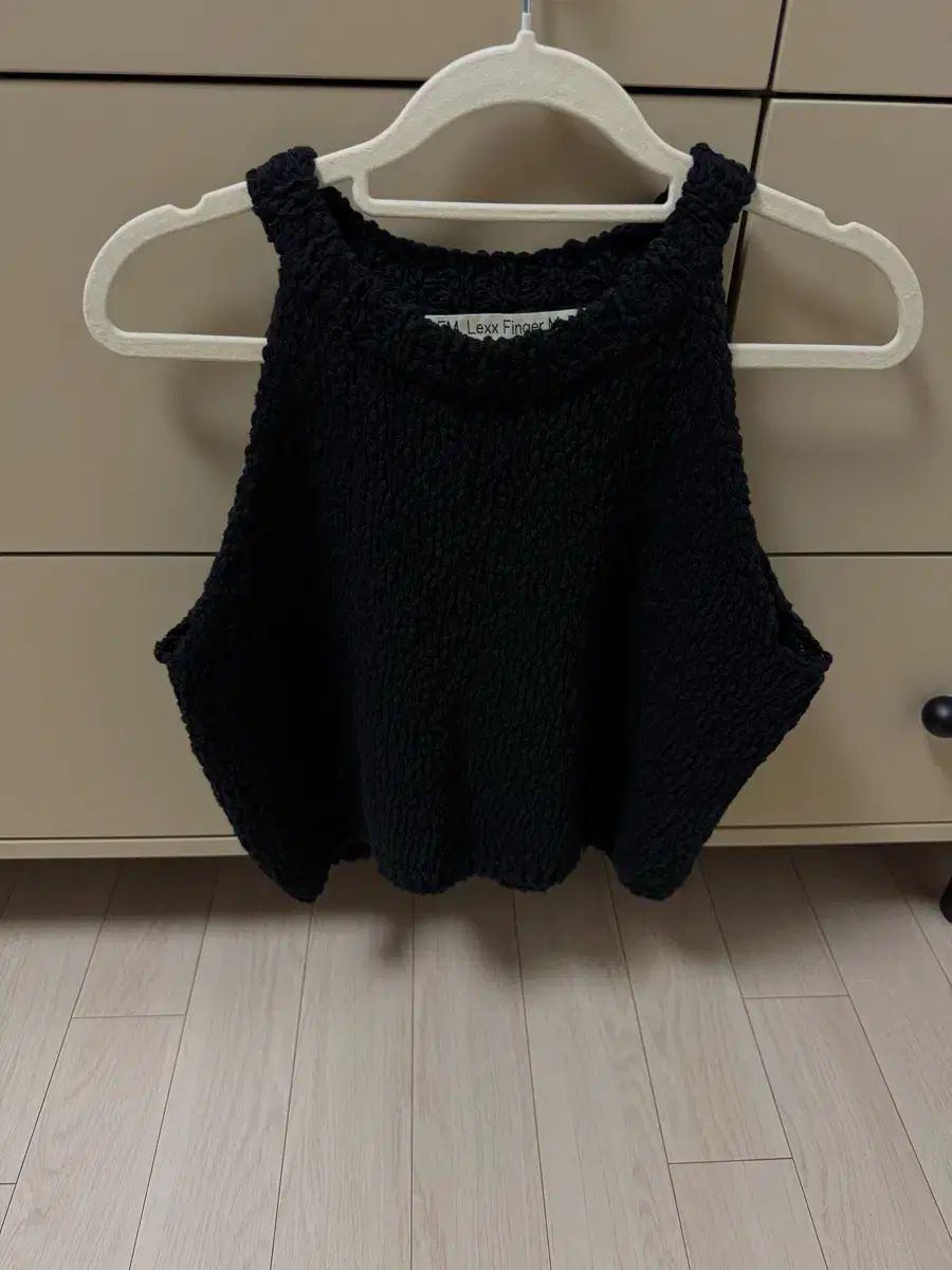 LFM エルエフエム ホルターネック ノースリーブ