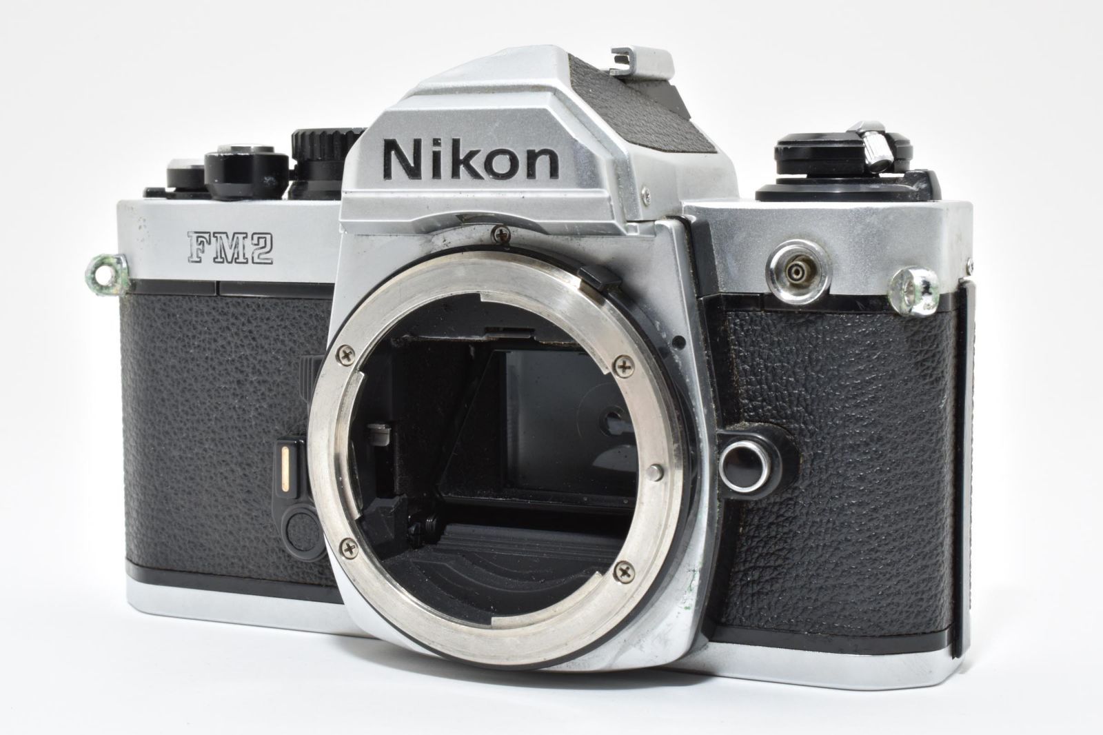 ニコン NIKON NEW FM2 シルバー ボディ #5111W0561 - メルカリ