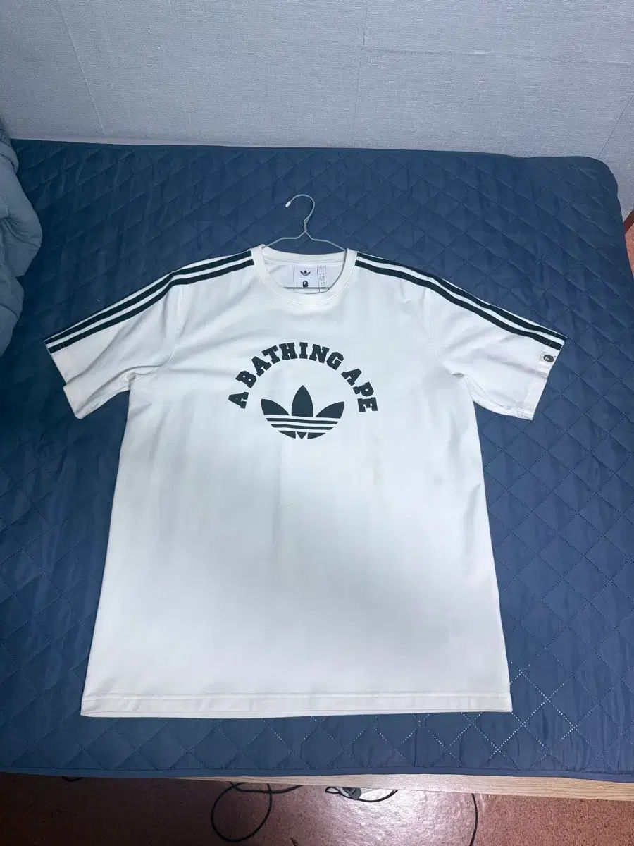 アベイシングエイプ アディダス コラボ Tシャツ