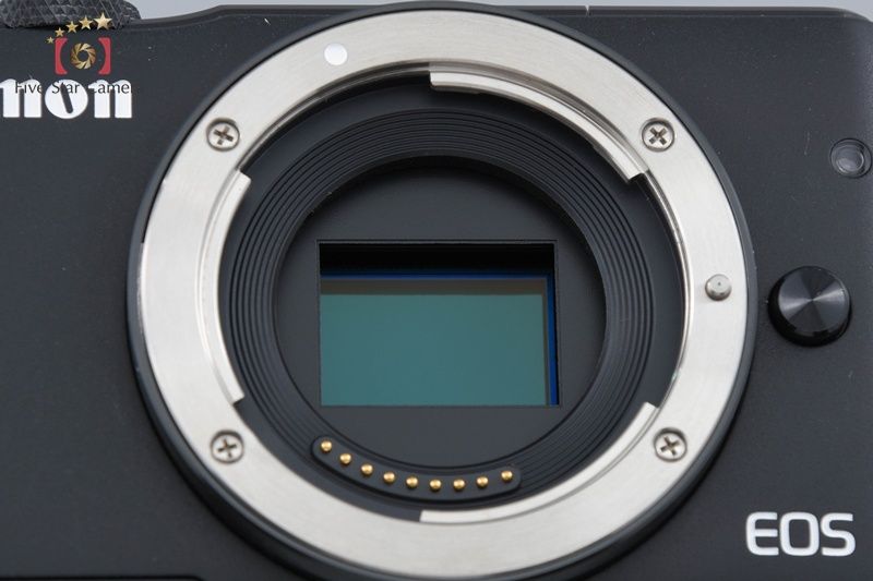 【中古】Canon キヤノン EOS M10 EF-M 15-45 IS STM レンズキット ブラック 元箱付き