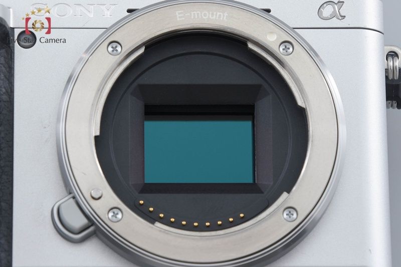 【中古】SONY ソニー α6400 ILCE-6400 シルバー ダブルズームレンズキット 元箱付き