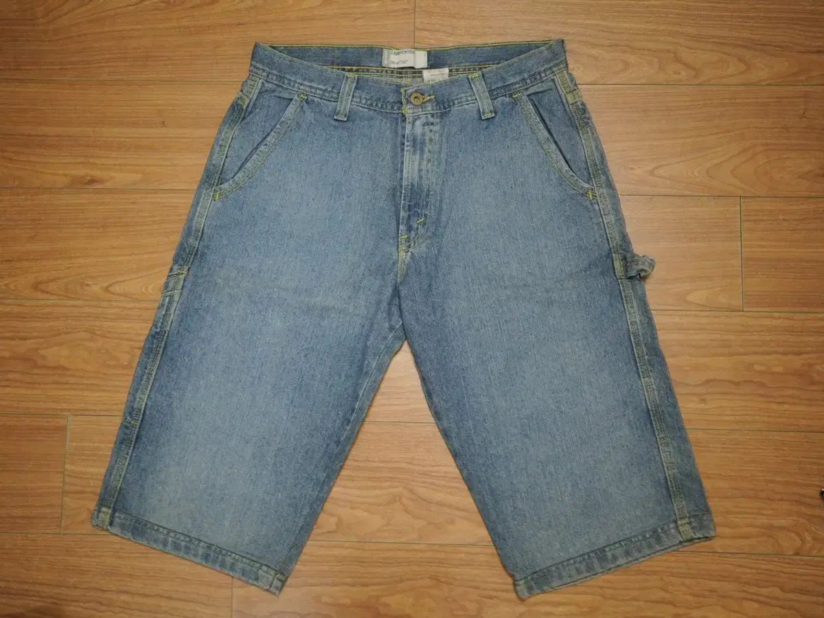 リーバイス カーペンター ハーフパンツ (新品)