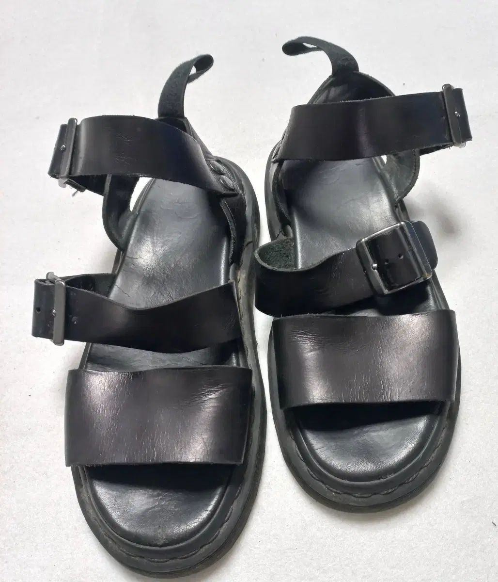 DR. MARTENS ドクターマーチン グリフォン ブラック メンズサンダル 255