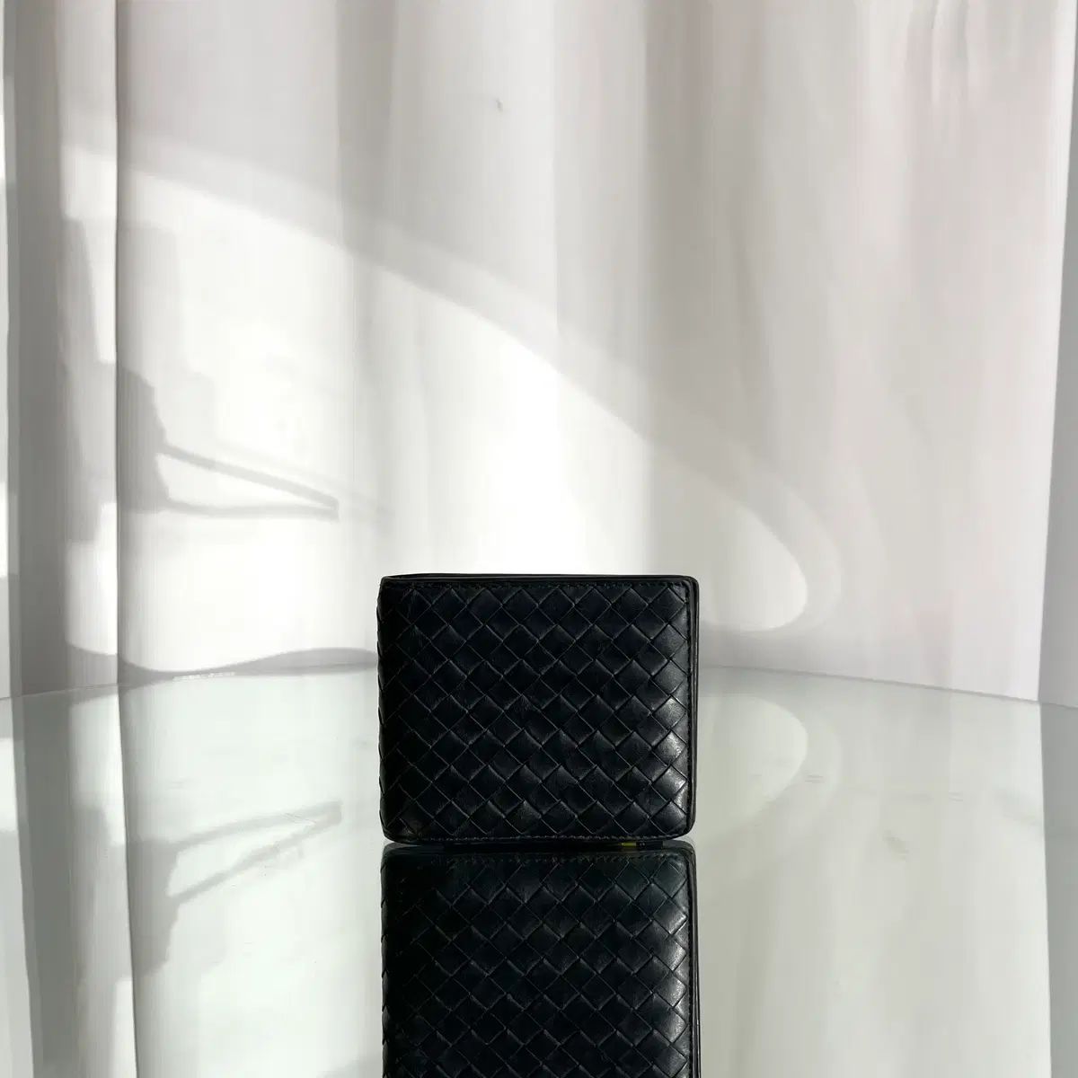 BOTTEGA VENETA ボッテガ・ヴェネタ 二つ折り財布