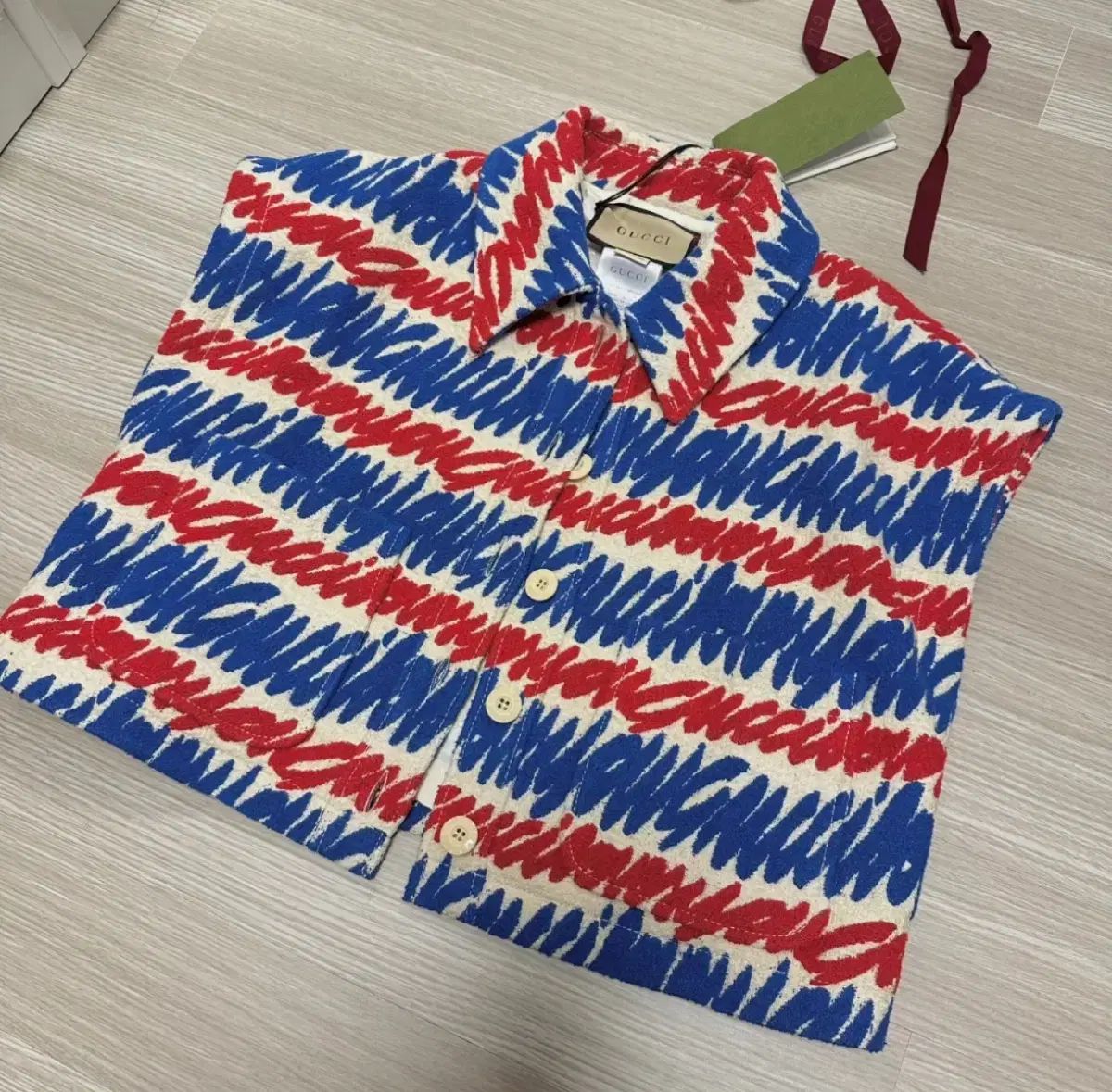 グッチ レタリング ツイード ベスト