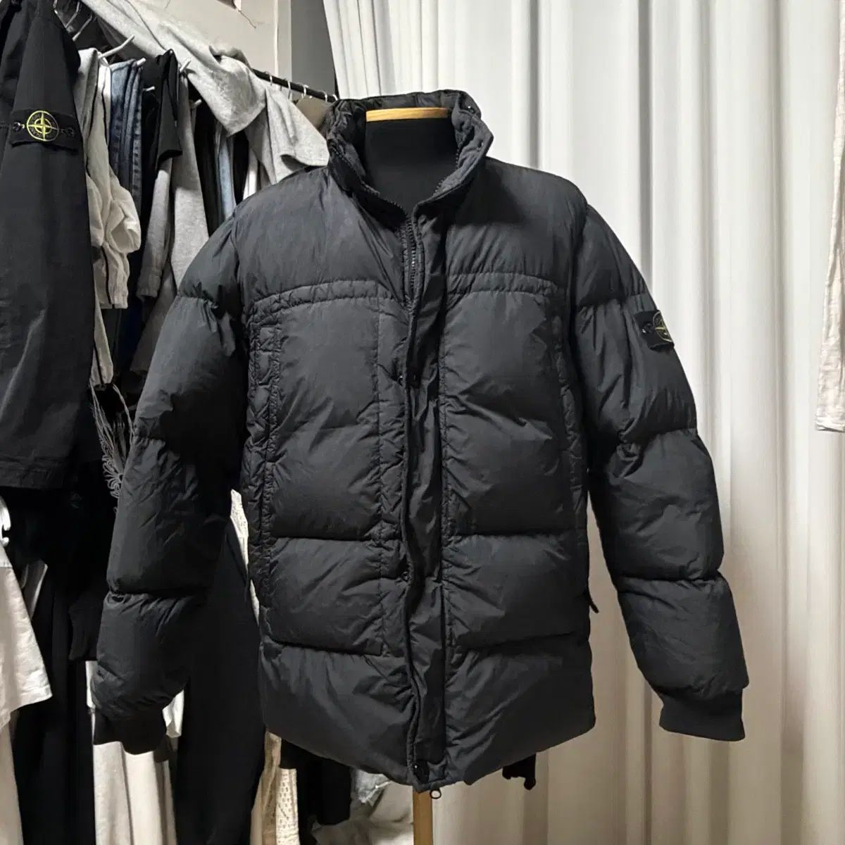{ほぼ新品/L} ストーンアイランド クリンクルレップス ダウン