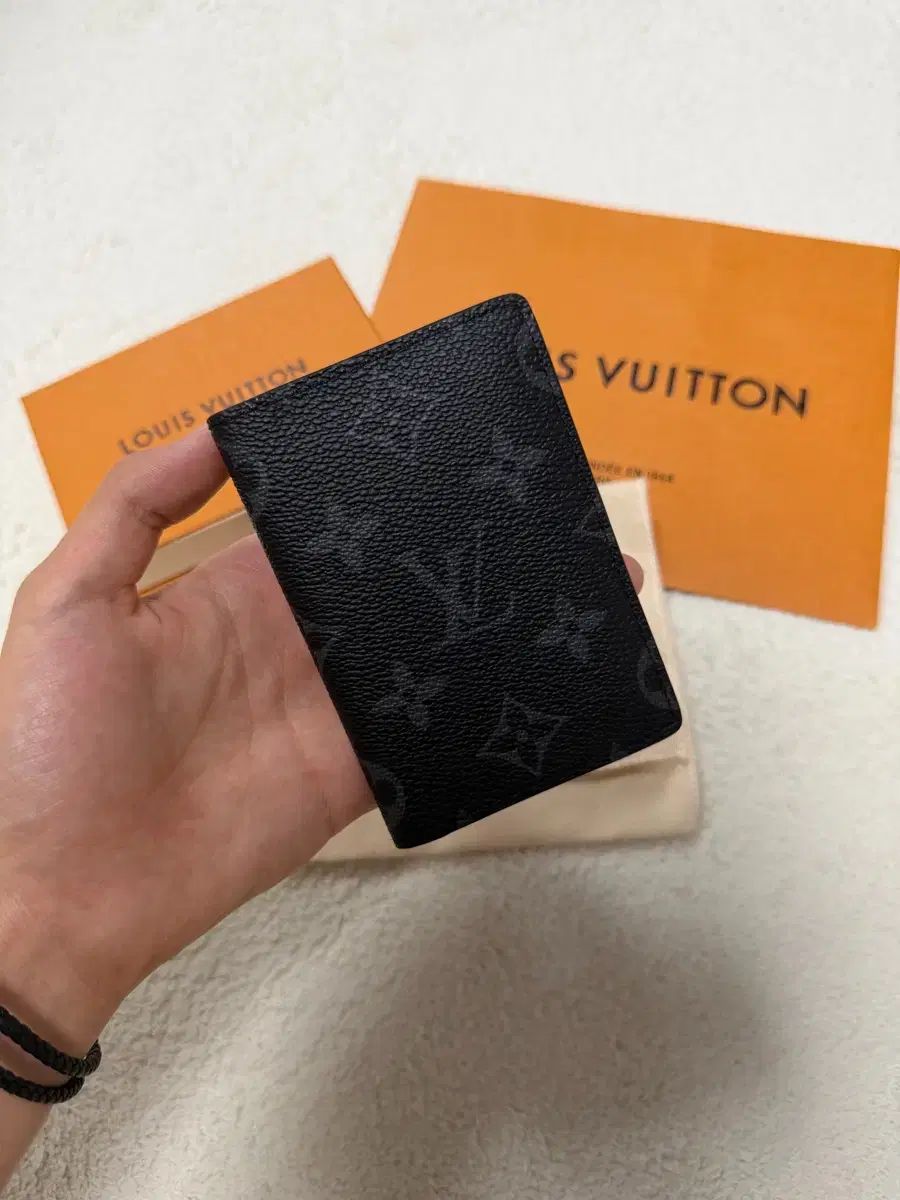 ルイヴィトン エクリプス オーガナイザー ほぼ新品