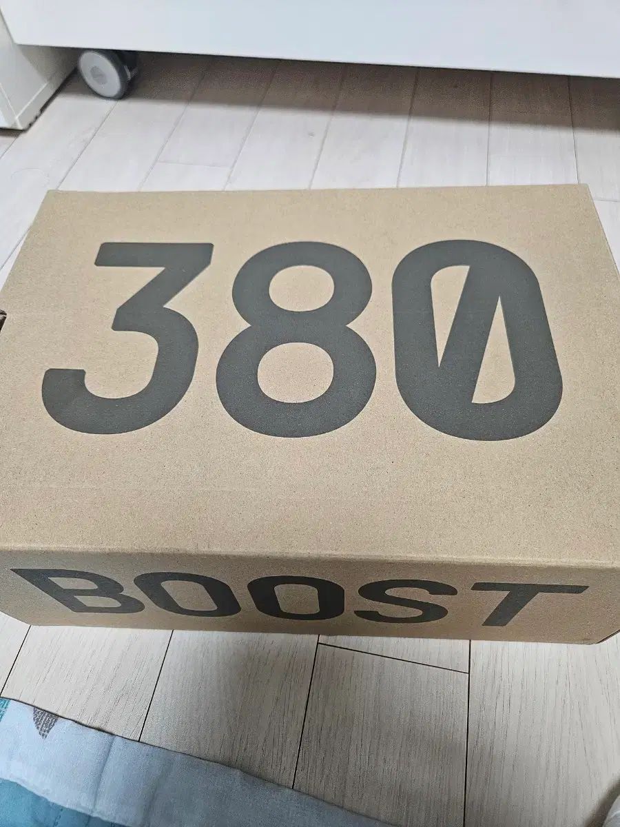 Jeezy boost 380 38,865円