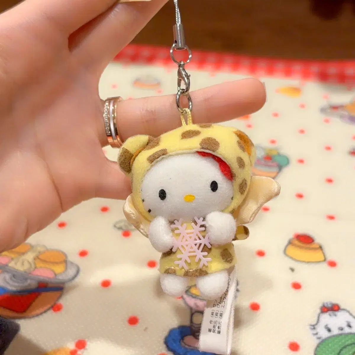 クラシック Sanrio HELLO KITTY ヒョウ柄 レオパード ミニ 雪の結晶 ぬいぐるみ キーホルダー
