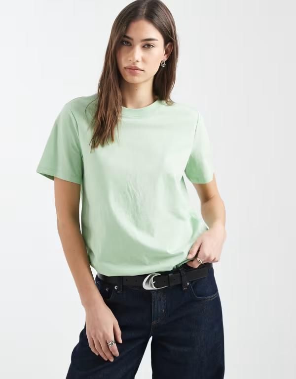 ピーシーズ レディース トップス Tシャツ Pieces boxy tshirt in apple Sprucestone グリーン