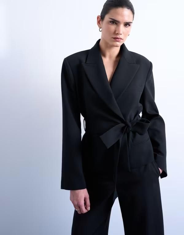 トップショップ レディース アウター ジャケット・ブルゾン クロップド ブレザー Topshop cropped belted boxy blazer Black ブラック