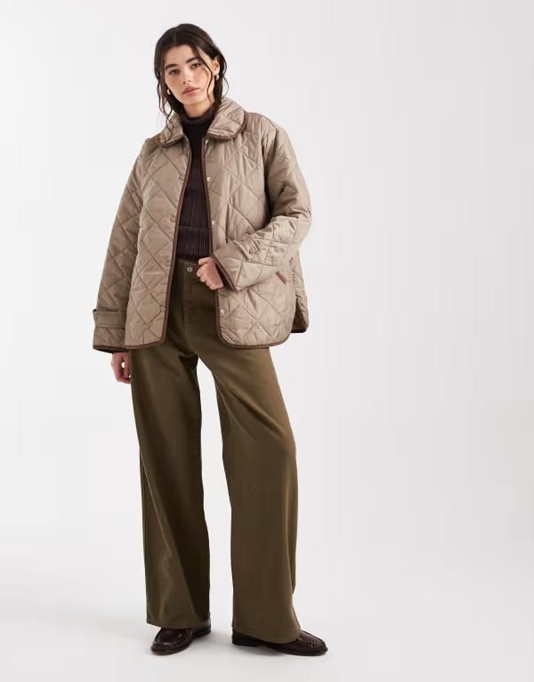 ピーシーズ レディース アウター ジャケット・ブルゾン キルティング コントラスト Pieceshort quilted jacket with collar with contrast bindingreige Carafe ベージュ