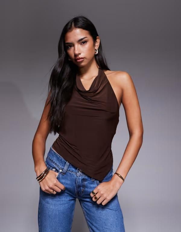 エイソス レディース トップス Tシャツ アシンメトリー ホルター ASOS DESIGN slinky cowl halter neck top with asymmetric hem in chocolate Brown ブラウン