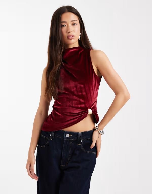 エイソス レディース トップス タンクトップ スタンドネック ベルベット ASOS DESIGN velvet funnel neck tank top with metal trim Burgundy バーガンディ