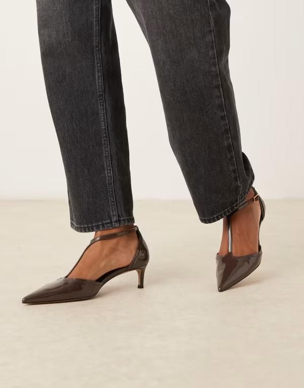 マンゴ レディース シューズ ヒール Mango pointed toe kitten heel shoes in chocolate BROWN ブラウン