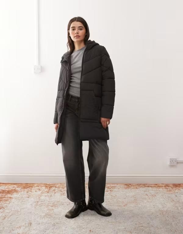 ノイジーメイ レディース アウター コート Noisy May longline puffer coat with hood Black ブラック
